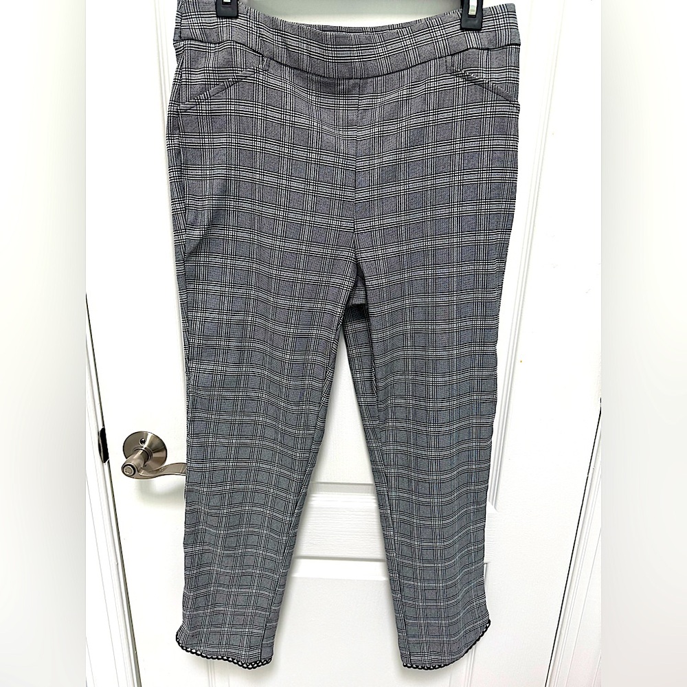 Roz & Ali Women’s Black & White Pull-on Houndstooth Pants, No Pockets, Size 12